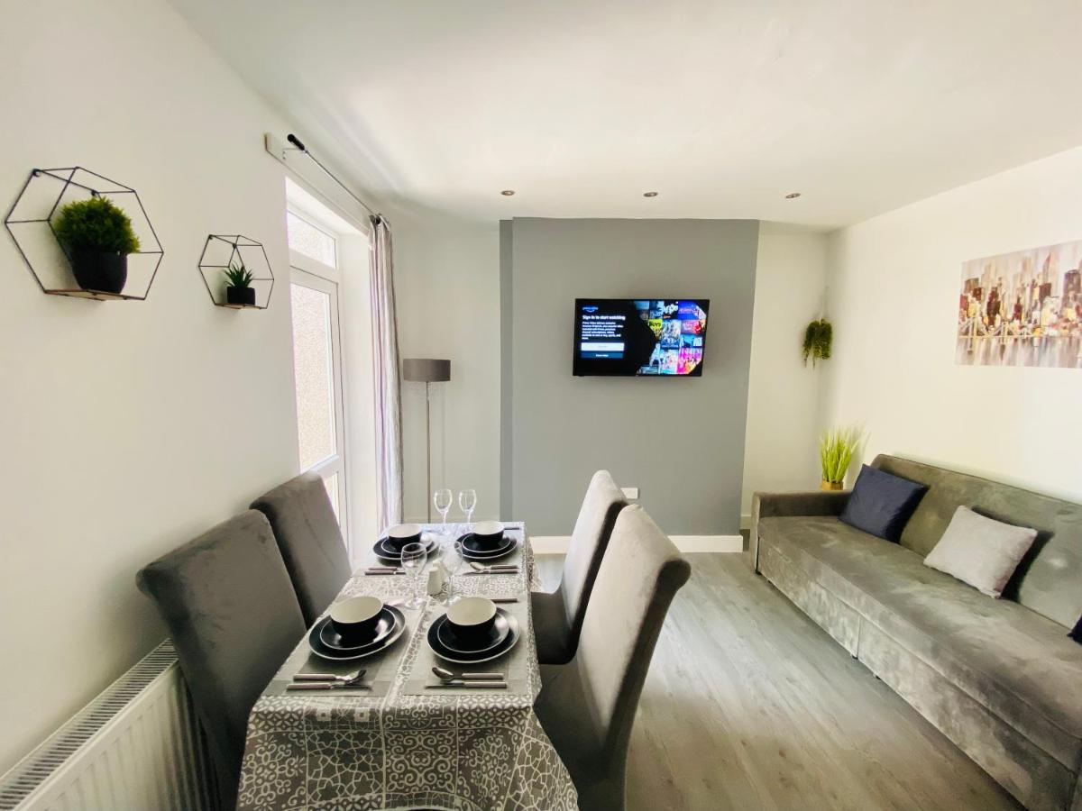 Emerald Living, 4 Bedrooms In The Heart Of Swansea, Close To Beaches! Exterior photo