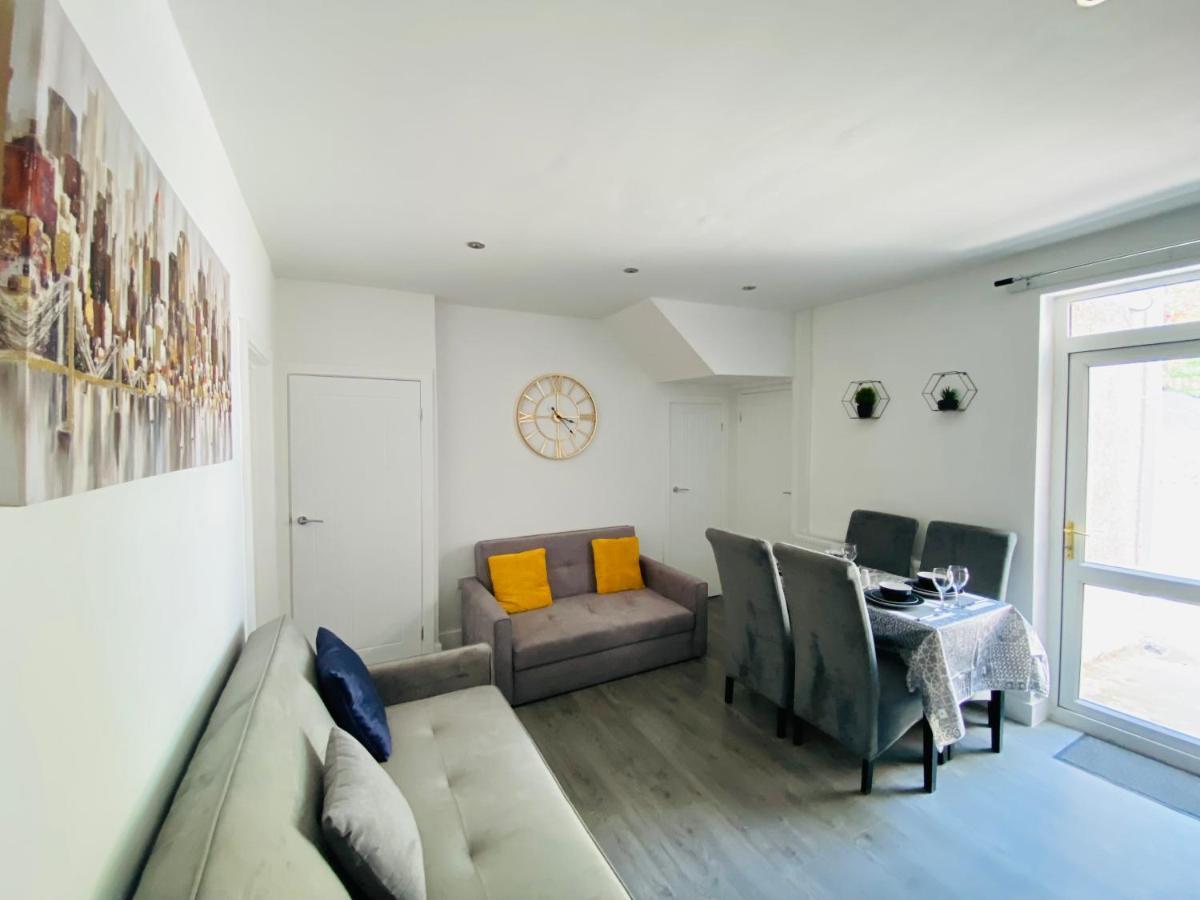 Emerald Living, 4 Bedrooms In The Heart Of Swansea, Close To Beaches! Exterior photo